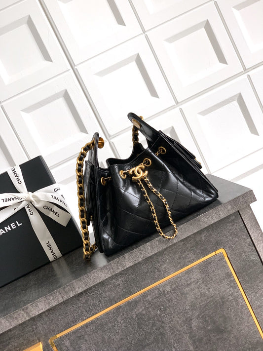 C712 - Nini Styles